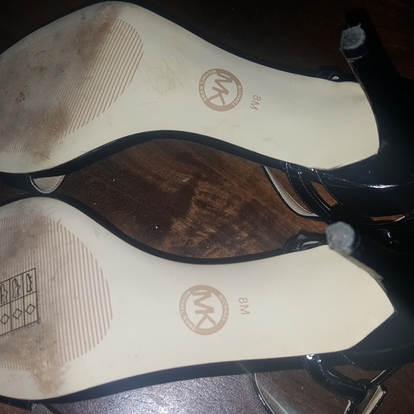 Michael Kors | Black | Patent Leather Heel - Picture 6 of 7